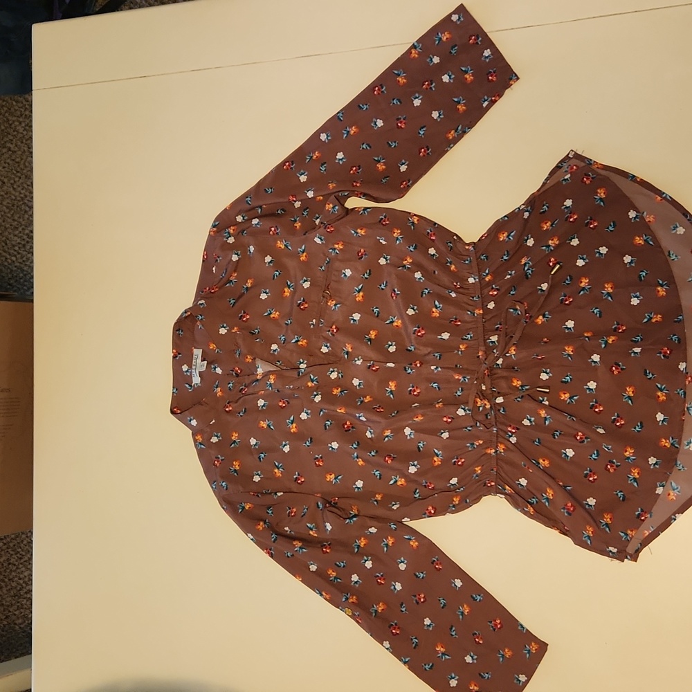 Medium blouse